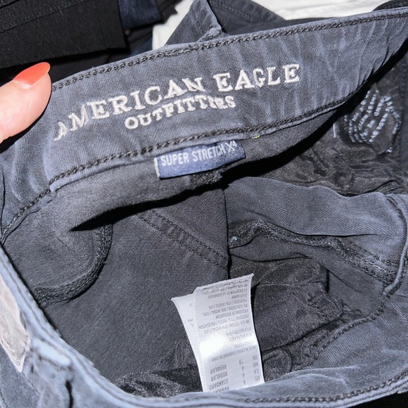 *American Eagle Black Super Stretch Skinny Jeans - Picture 9 of 13